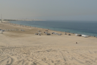 P1100783 qatar beach